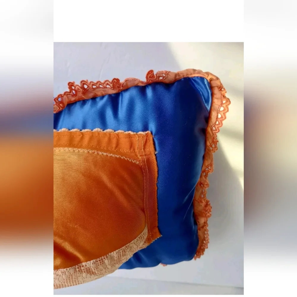 Vtg Satin Handmade Bra/Bust Lace Trim 17